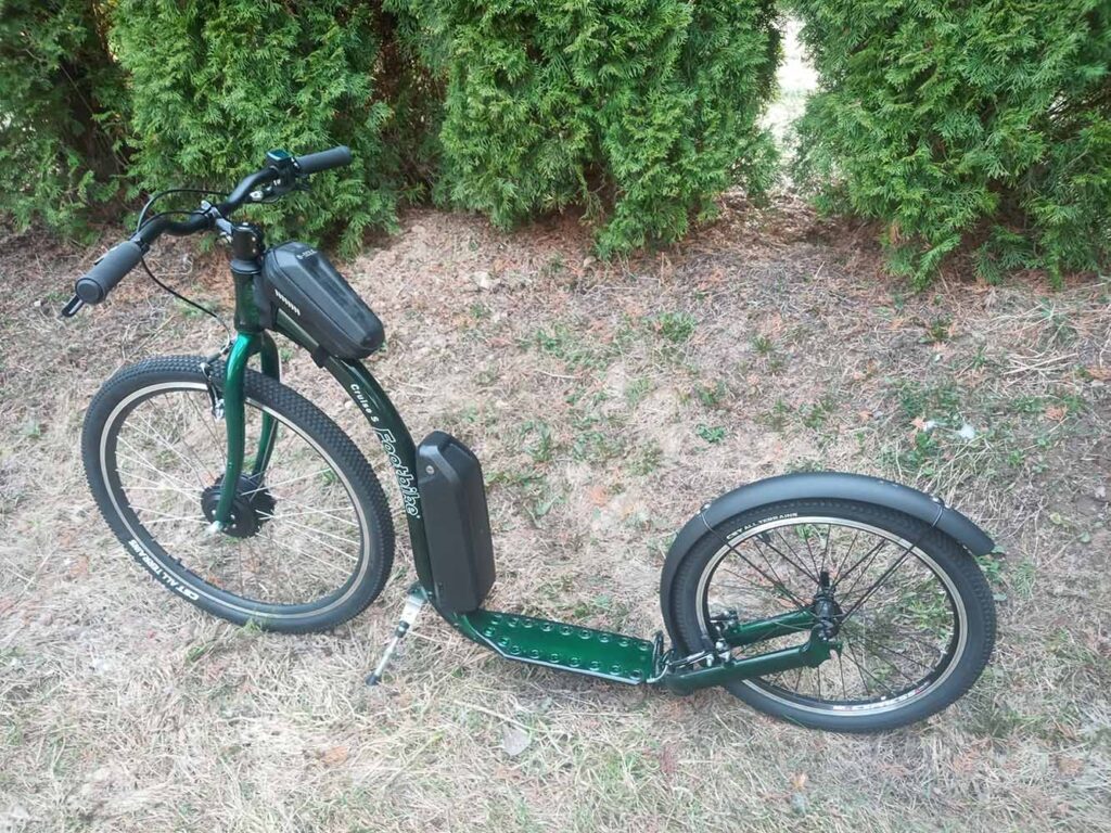 Электрокикбайк с подножкой